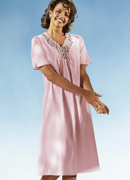 Korte mouw - Nachthemd met korte mouwen en V-hals, in Größe 038 bis 056, in Farbe ROSÉ Ansicht 1