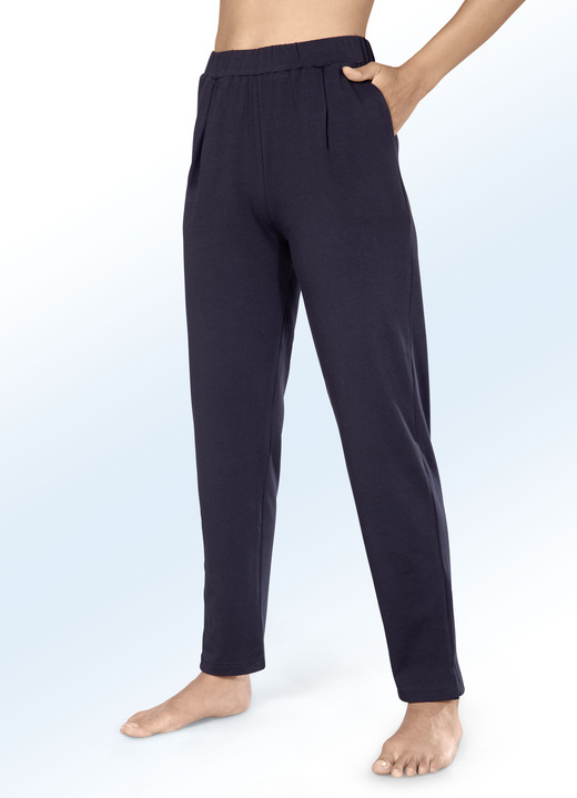 Broeken - Mooie broek met comfortabele elastische tailleband, in Größe 018 bis 054, in Farbe MARINE Ansicht 1